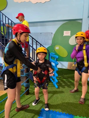 44%Off Wetpark Adventure Lagoon at Venice Grand Kanal Mall in McKinley Hill for 1 Child and 1 Adult