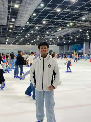 21% Off Ice Skating at SM MOA, Megamall, Cebu: Enjoy a 2-Hours Ice Skating Pass starting at P278 instead of P350