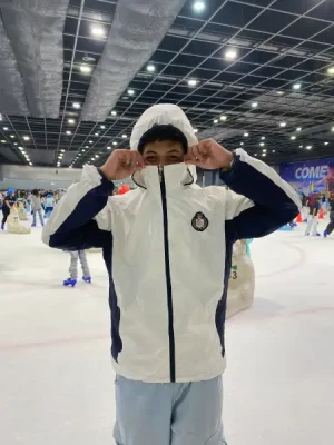 21% Off Ice Skating at SM MOA, Megamall, Cebu: Enjoy a 2-Hours Ice Skating Pass starting at P278 instead of P350