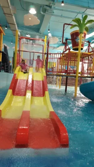 44%Off Wetpark Adventure Lagoon at Venice Grand Kanal Mall in McKinley Hill for 1 Child and 1 Adult