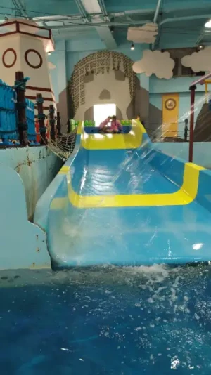 44%Off Wetpark Adventure Lagoon at Venice Grand Kanal Mall in McKinley Hill for 1 Child and 1 Adult