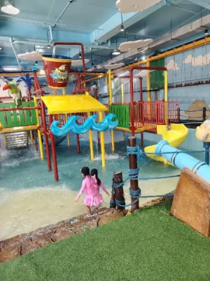 44%Off Wetpark Adventure Lagoon at Venice Grand Kanal Mall in McKinley Hill for 1 Child and 1 Adult