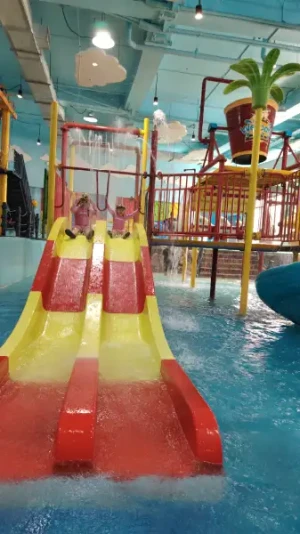 44%Off Wetpark Adventure Lagoon at Venice Grand Kanal Mall in McKinley Hill for 1 Child and 1 Adult