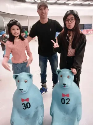 21% Off Ice Skating at SM MOA, Megamall, Cebu: Enjoy a 2-Hours Ice Skating Pass starting at P278 instead of P350