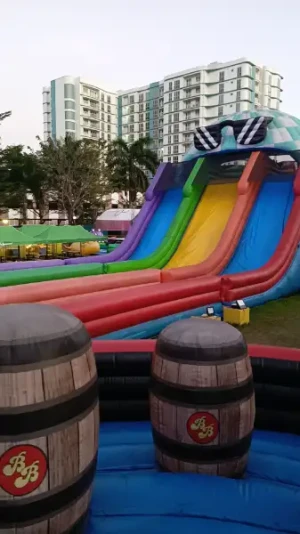 21%Off 3 Hours-Pass at Boogie Bounce: Largest 1-Hectare Arcade-Themed Inflatable Playground at Blue Bay Walk