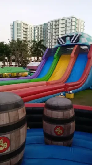 21%Off 3 Hours-Pass at Boogie Bounce: Largest 1-Hectare Arcade-Themed Inflatable Playground at Blue Bay Walk