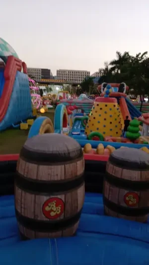 21%Off 3 Hours-Pass at Boogie Bounce: Largest 1-Hectare Arcade-Themed Inflatable Playground at Blue Bay Walk