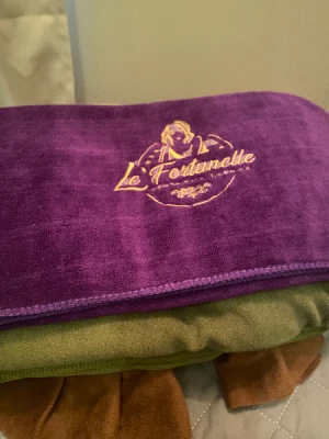 50%Off One-Hour Body Massage, Rebond and Hair Color, Warts Removal, Slimming or Deep Facial Treatment at Le Fortunelle Aesthetic Lounge Wellness & Spa Manila Starting at P299 instead of P600