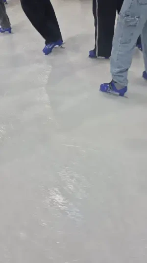 21% Off Ice Skating at SM MOA, Megamall: Enjoy a 2-Hours Ice Skating Pass including Shoes & Helmet