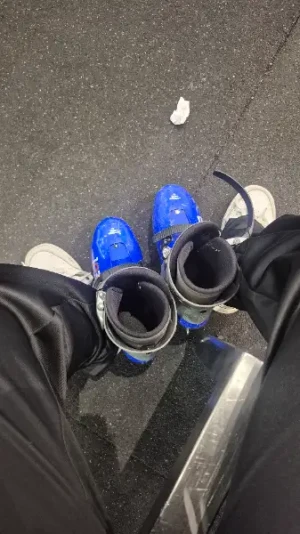 21% Off Ice Skating at SM MOA, Megamall: Enjoy a 2-Hours Ice Skating Pass including Shoes & Helmet