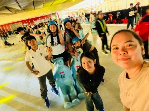 21% Off Ice Skating at SM MOA, Megamall: Enjoy a 2-Hours Ice Skating Pass including Shoes & Helmet