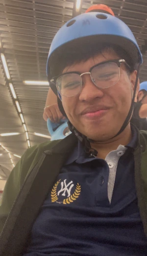 21% Off Ice Skating at SM MOA, Megamall: Enjoy a 2-Hours Ice Skating Pass including Shoes & Helmet