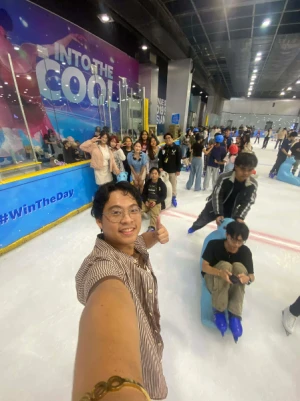 21% Off Ice Skating at SM MOA, Megamall: Enjoy a 2-Hours Ice Skating Pass including Shoes & Helmet