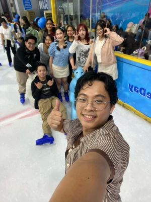 21% Off Ice Skating at SM MOA, Megamall: Enjoy a 2-Hours Ice Skating Pass including Shoes & Helmet