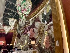 Okada Manila Tour and Dine Experience - Discover an enchanting Guided Walking Tour through Okada Manila & Feast on a Luxurious Meal