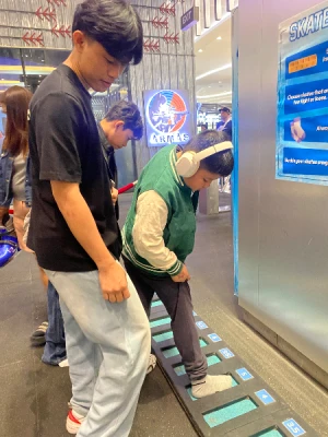 21% Off Ice Skating at SM MOA, Megamall: Enjoy a 2-Hours Ice Skating Pass including Shoes & Helmet