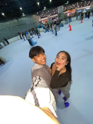 21% Off Ice Skating at SM MOA, Megamall: Enjoy a 2-Hours Ice Skating Pass including Shoes & Helmet