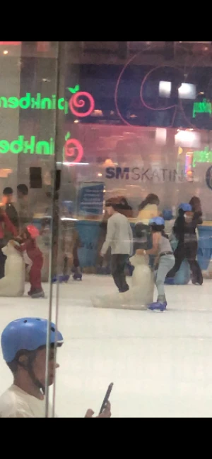 21% Off Ice Skating at SM MOA, Megamall: Enjoy a 2-Hours Ice Skating Pass including Shoes & Helmet