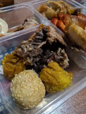 40%Off P500 Consumable on Food & Drinks for P299: Experience Authentic Hong Kong Cuisine at Tai Koo HK Roast at Kroma Tower Makati, Alabang Town Center