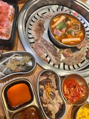 55%Off Celebrate Unlimited Samgyupsal Grill, Serve Ups Endless Meats, Seafood, Sides, Hotpot, Drinks and more at Mr. Korea Unlimited BBQ Two-Ecom MOA , Ayala North Exchange, Ayala Malls Feliz for P399 instead of P899