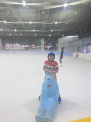 21% Off Ice Skating at SM MOA, Megamall: Enjoy a 2-Hours Ice Skating Pass including Shoes & Helmet