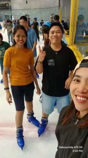21% Off Ice Skating at SM MOA, Megamall: Enjoy a 2-Hours Ice Skating Pass including Shoes & Helmet