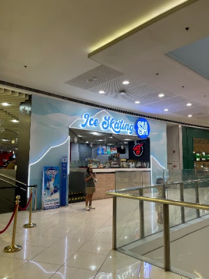 21% Off Ice Skating at SM MOA, Megamall: Enjoy a 2-Hours Ice Skating Pass including Shoes & Helmet