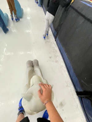 21% Off Ice Skating at SM MOA, Megamall: Enjoy a 2-Hours Ice Skating Pass including Shoes & Helmet