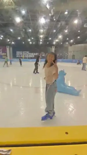 21% Off Ice Skating at SM MOA, Megamall: Enjoy a 2-Hours Ice Skating Pass including Shoes & Helmet