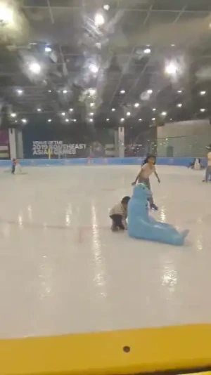 21% Off Ice Skating at SM MOA, Megamall: Enjoy a 2-Hours Ice Skating Pass including Shoes & Helmet