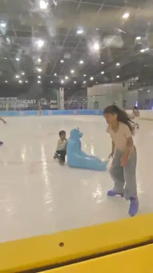 21% Off Ice Skating at SM MOA, Megamall: Enjoy a 2-Hours Ice Skating Pass including Shoes & Helmet