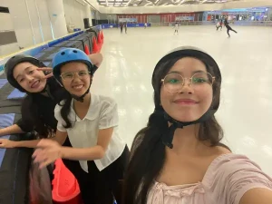 21% Off Ice Skating at SM MOA, Megamall: Enjoy a 2-Hours Ice Skating Pass including Shoes & Helmet