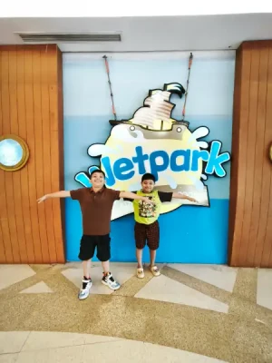 44%Off Wetpark Adventure Lagoon at Venice Grand Kanal Mall in McKinley Hill for 1 Child and 1 Adult