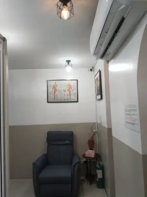 50%Off One-Hour Body Massage, Rebond and Hair Color, Warts Removal, Slimming or Deep Facial Treatment at Le Fortunelle Aesthetic Lounge Wellness & Spa Manila Starting at P299 instead of P600