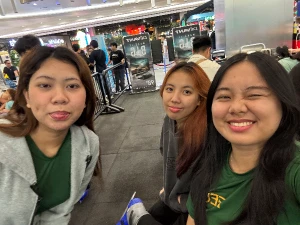 21% Off Ice Skating at SM MOA, Megamall: Enjoy a 2-Hours Ice Skating Pass including Shoes & Helmet