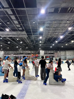 21% Off Ice Skating at SM MOA, Megamall: Enjoy a 2-Hours Ice Skating Pass including Shoes & Helmet