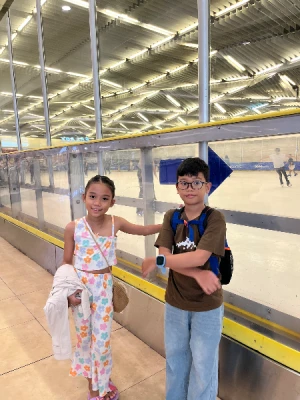 21% Off Ice Skating at SM MOA, Megamall: Enjoy a 2-Hours Ice Skating Pass including Shoes & Helmet
