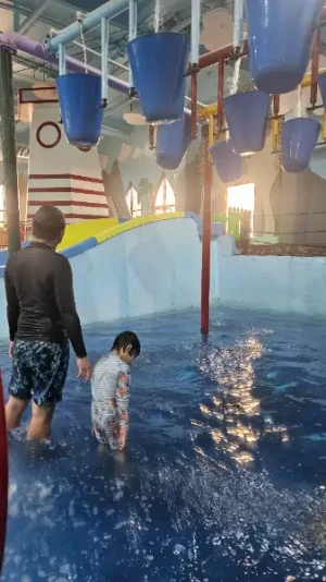 44%Off Wetpark Adventure Lagoon at Venice Grand Kanal Mall in McKinley Hill for 1 Child and 1 Adult