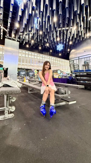 21% Off Ice Skating at SM MOA, Megamall: Enjoy a 2-Hours Ice Skating Pass including Shoes & Helmet