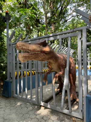 28%Off: P899 instead of P1250 for Entrance to Clarkland Dinosaur Island, Insectlandia, Wonders of the World, Jurassic Jungle Safari, 7D Superscreen, Picnic Grounds