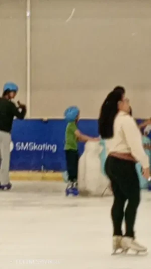 21% Off Ice Skating at SM MOA, Megamall: Enjoy a 2-Hours Ice Skating Pass including Shoes & Helmet