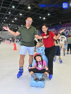 21% Off Ice Skating at SM MOA, Megamall: Enjoy a 2-Hours Ice Skating Pass including Shoes & Helmet