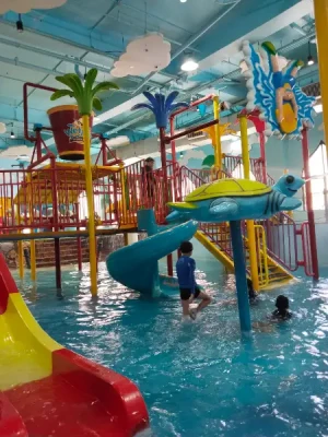 44%Off Wetpark Adventure Lagoon at Venice Grand Kanal Mall in McKinley Hill for 1 Child and 1 Adult