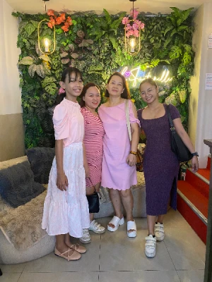 50%Off One-Hour Body Massage, Rebond and Hair Color, Warts Removal, Slimming or Deep Facial Treatment at Le Fortunelle Aesthetic Lounge Wellness & Spa Manila Starting at P299 instead of P600
