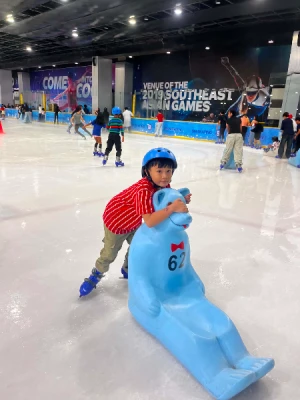 21% Off Ice Skating at SM MOA, Megamall: Enjoy a 2-Hours Ice Skating Pass including Shoes & Helmet