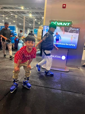 21% Off Ice Skating at SM MOA, Megamall: Enjoy a 2-Hours Ice Skating Pass including Shoes & Helmet