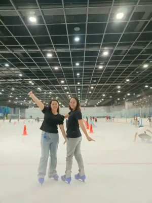 21% Off Ice Skating at SM MOA, Megamall: Enjoy a 2-Hours Ice Skating Pass including Shoes & Helmet