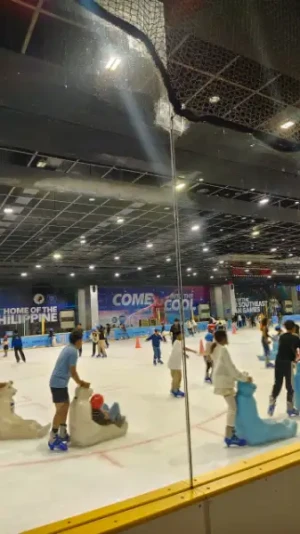 21% Off Ice Skating at SM MOA, Megamall: Enjoy a 2-Hours Ice Skating Pass including Shoes & Helmet