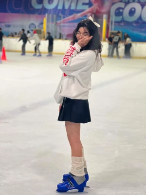 21% Off Ice Skating at SM MOA, Megamall: Enjoy a 2-Hours Ice Skating Pass including Shoes & Helmet