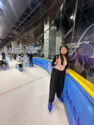 21% Off Ice Skating at SM MOA, Megamall: Enjoy a 2-Hours Ice Skating Pass including Shoes & Helmet
